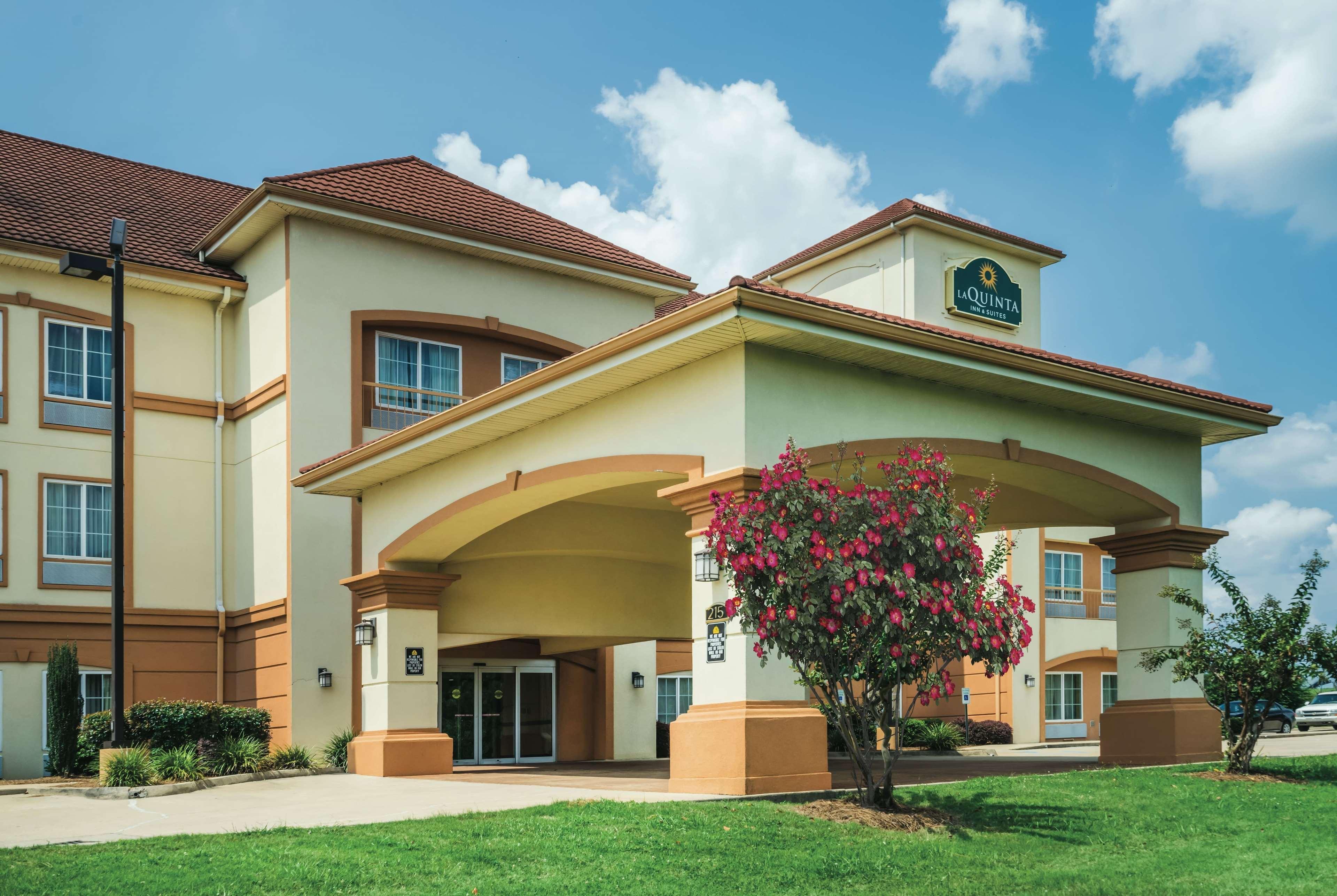 Spark By Hilton Brandon Exterior photo